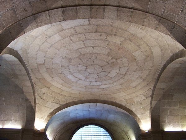 Monasterio El Escorial. Bóveda entrada a la Básilica. Fotografía_sarakusta en Deviant Art